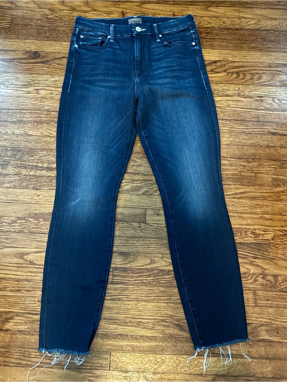 MOTHER Women’s “High Waisted Looker Ankle Fray”, Size 28.